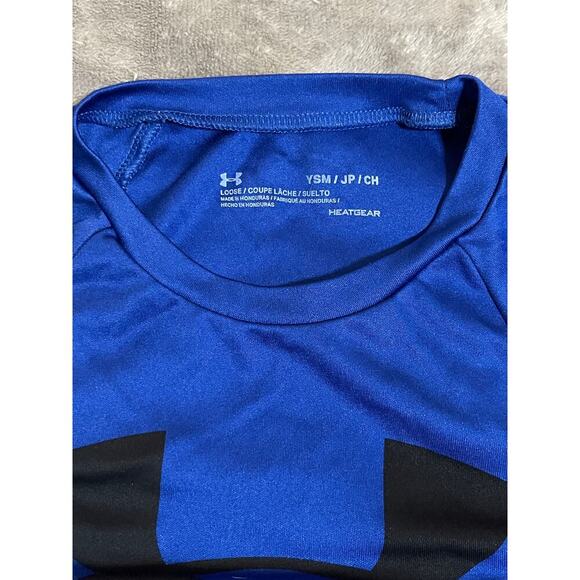 Under Armour Size Youth Small Loose Fit‎ Short Sleeve Athletic T-Shirt Blue Logo - Picture 2 of 3